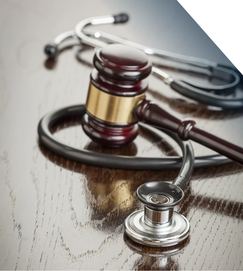 <em>QUANDO AJUIZAR AÇÃO POR </em><br /><strong>ERRO MÉDICO E ODONTOLÓGICO?</strong>