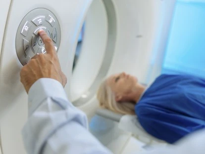 Plano de saúde é condenada a fornecer radioterapia IMRT a paciente com câncer