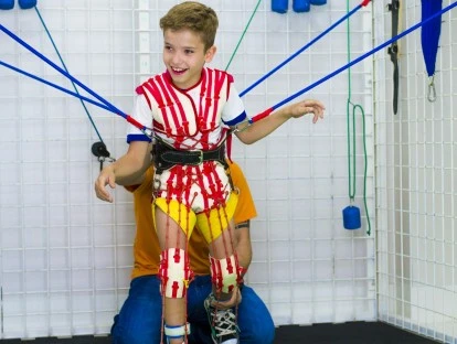 Tratamento fisioterápico pelo método THERASUIT