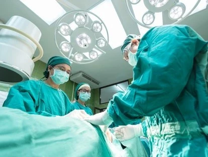 Plano de saúde deve cobrir cirurgias por métodos mais modernos