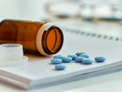 Acalabrutinibe (Calquence) para o linfoma linfocítico de pequenas células pelo plano de saúde