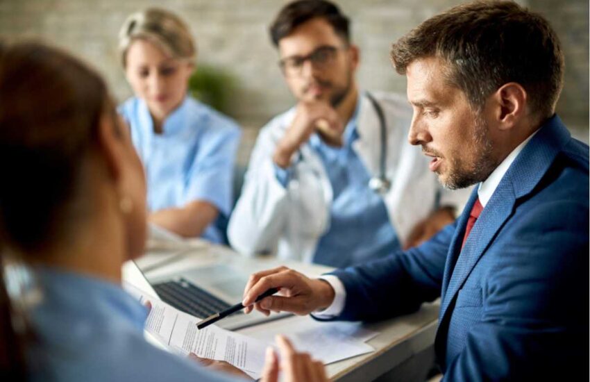 Atuação de um advogado especialista em saúde